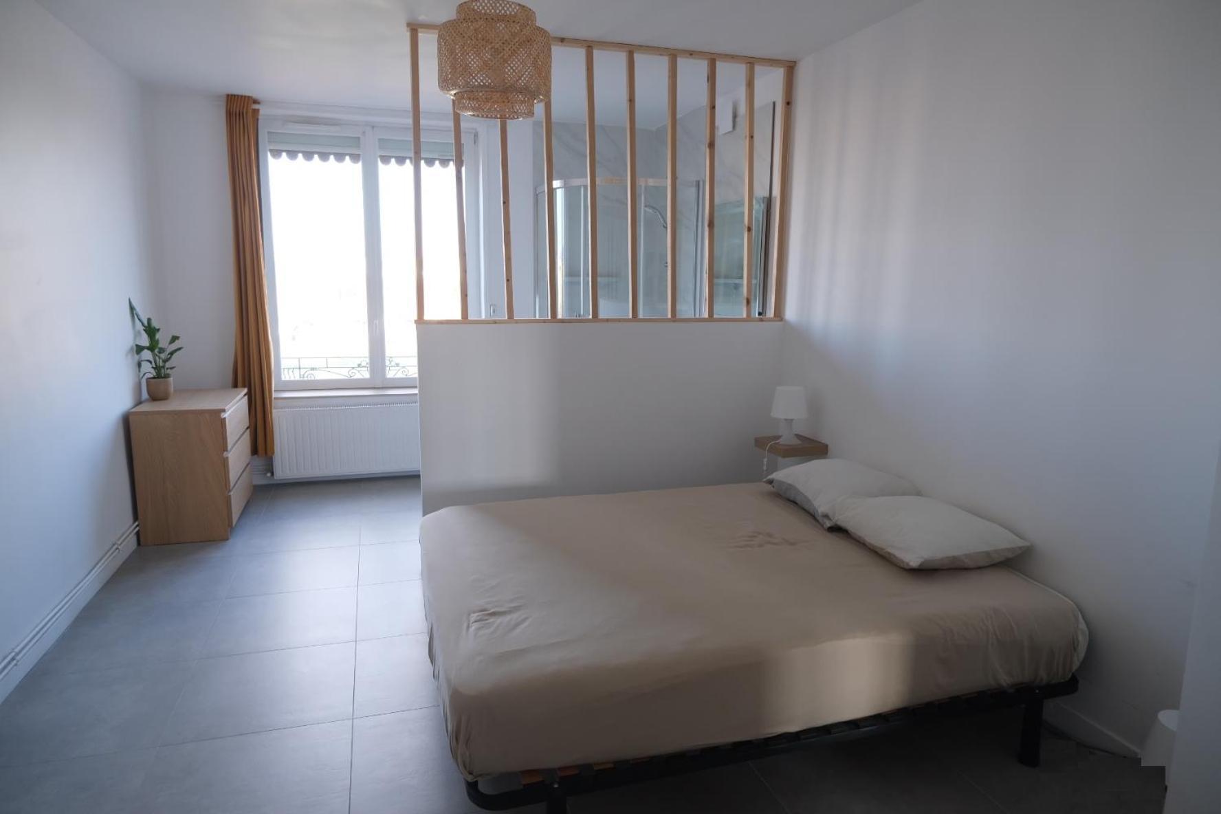Grand Appartement 80M² - Suite Parentale ビユールバンヌ エクステリア 写真